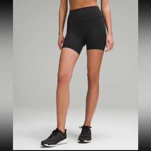 Lululemon Wunder Train 6’ Short